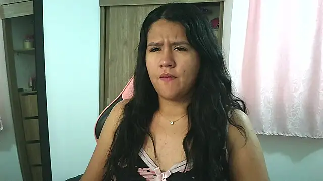 Oliviawatson1 online show from November 2025 01:51:01 PM