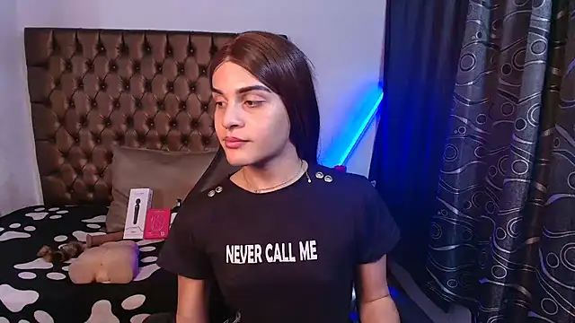 lailahdark online show from March 2026 08:10:01 PM