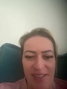 Alerquinasc online show from February 2026 09:57:02 PM