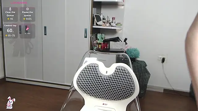 Suzie Wet Cave online show from March 2026 11:10:01 AM