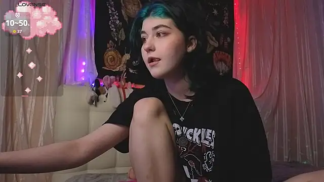 Miko Meow online show from September 2025 04:51:01 PM