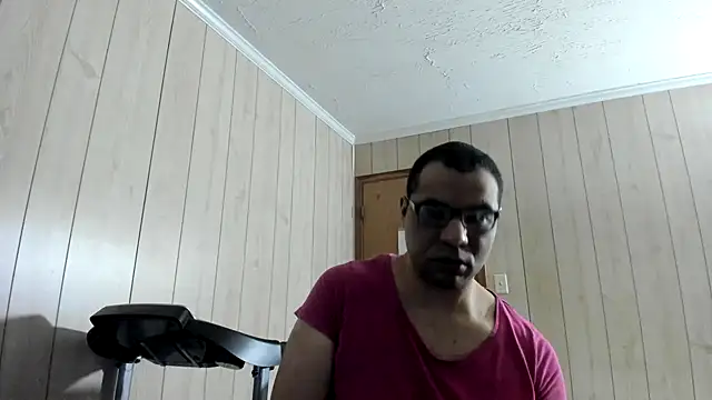 Snapshot of NaturalBeautyQueen chatting on July 2026 12:11:01 PM NaturalBeautyQueen online show from July 2026 12:11:01 PM