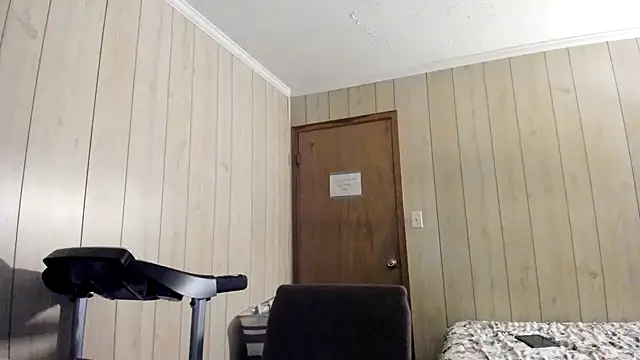 Snapshot of NaturalBeautyQueen chatting on July 2026 01:24:02 PM NaturalBeautyQueen online show from July 2026 01:24:02 PM