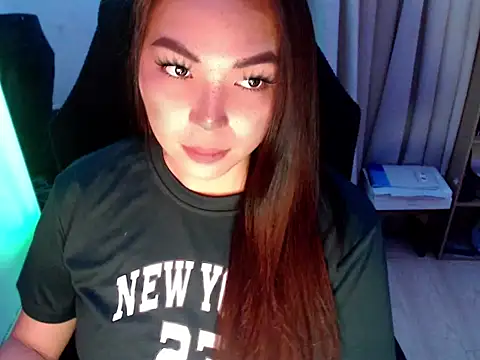 HolLyFaaCKer online show from March 2026 03:40:01 PM