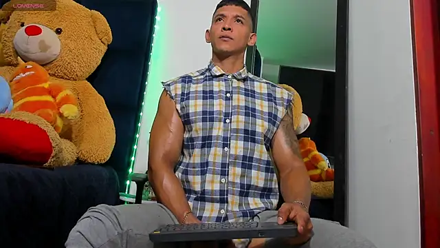 Evan Storn online show from October 2025 12:17:01 PM