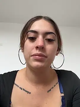Snapshot of KarolineAndJake chatting on September 2025 08:54:01 PM KarolineAndJake online show from September 2025 08:54:01 PM