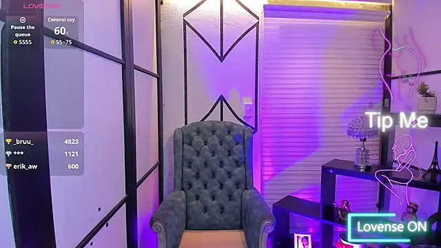 NahomiRichards  online show from December 2025 05:28:01 AM