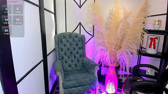 NahomiRichards  online show from February 2026 04:22:02 AM