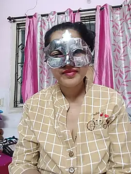 Snapshot of thanusi_2 chatting on May 2026 06:09:01 PM thanusi 2 online show from May 2026 06:09:01 PM