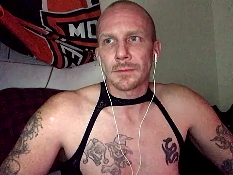 Snapshot of Jigglymeat chatting on October 2025 05:30:02 AM Jigglymeat online show from October 2025 05:30:02 AM