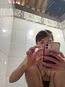 Snapshot of Sunny_lotus chatting on February 2026 05:14:01 AM Sunny lotus online show from February 2026 05:14:01 AM