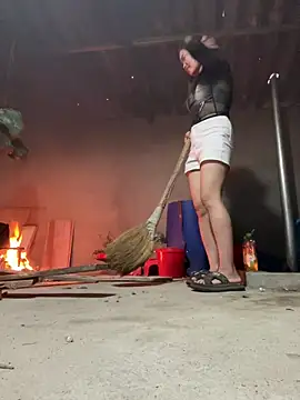 Snapshot of Sunny_lotus chatting on February 2026 11:00:02 AM Sunny lotus online show from February 2026 11:00:02 AM