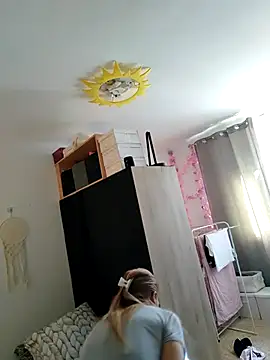 Mila Luciphya online show from September 2025 12:18:01 PM