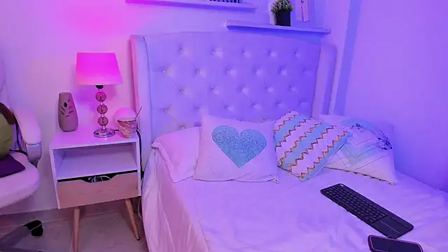 Snapshot of AmeliaRossi_ chatting on November 2025 05:18:02 AM AmeliaRossi online show from November 2025 05:18:02 AM