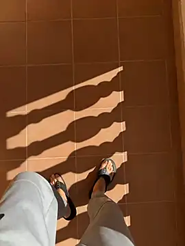 Manu97k online show from February 2026 10:58:01 AM