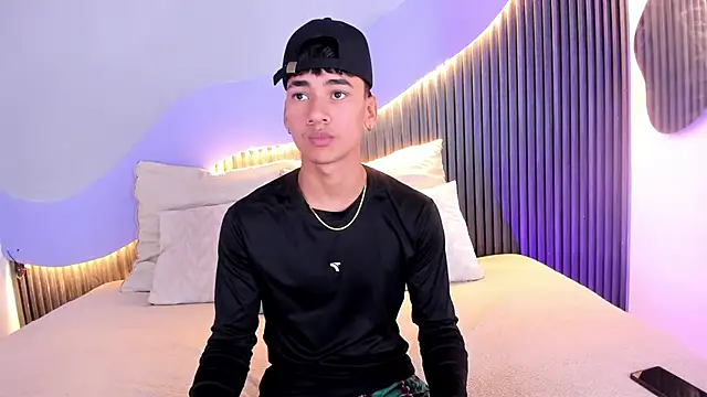 Dominic ghost online show from November 2025 04:01:01 AM