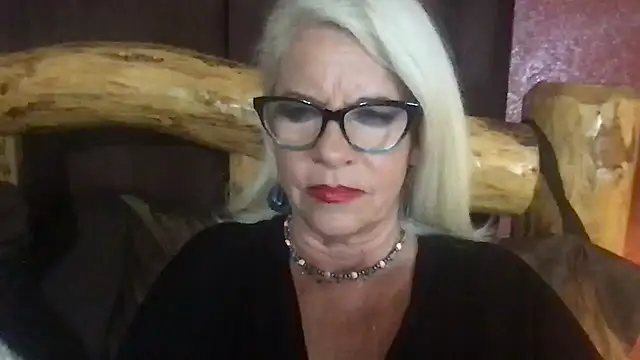 SubMissOlivia online show from November 2025 02:12:01 AM