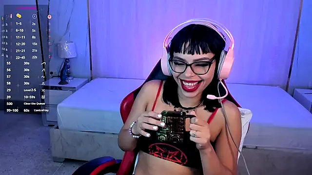 Nyveth online show from November 2025 05:17:01 AM