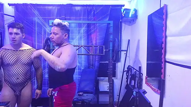 Liam forest  online show from November 2025 02:43:02 AM