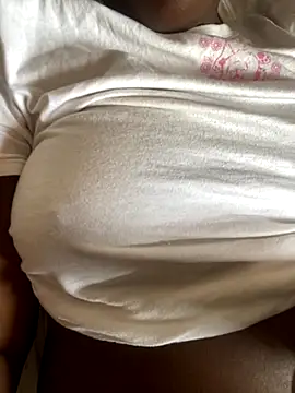 Snapshot of bybey18 chatting on October 2025 01:25:02 PM bybey18 online show from October 2025 01:25:02 PM