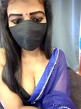 Snapshot of Misss-julli chatting on March 2026 08:40:01 AM Misss-julli online show from March 2026 08:40:01 AM