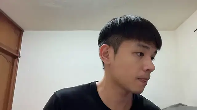 Foxfoxfox4 online show from February 2026 03:20:01 PM