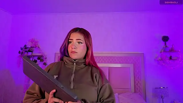 AlanaOdison online show from October 2025 05:19:02 AM