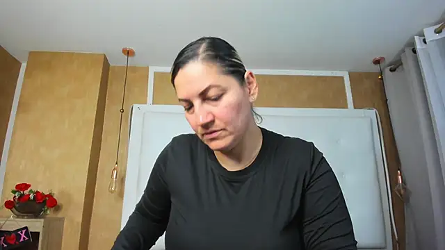Snapshot of Heidy_milf chatting on June 2026 08:52:01 PM Heidy milf online show from June 2026 08:52:01 PM