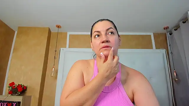 Snapshot of Heidy_milf chatting on July 2026 08:35:01 PM Heidy milf online show from July 2026 08:35:01 PM