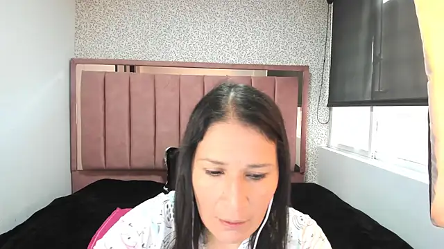 Snapshot of Barbara_fox__ chatting on June 2026 11:51:02 AM Barbara fox online show from June 2026 11:51:02 AM