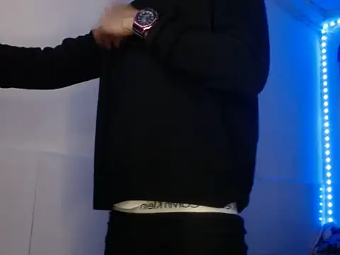 Snapshot of Sexy_hotlatin25 chatting on October 2025 05:39:02 AM Sexy hotlatin25 online show from October 2025 05:39:02 AM