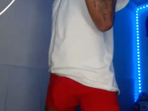 Snapshot of Sexy_hotlatin25 chatting on October 2025 06:02:01 PM Sexy hotlatin25 online show from October 2025 06:02:01 PM