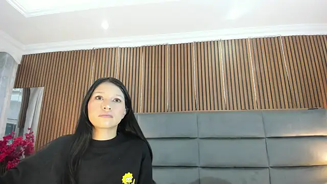 Snapshot of Sophie_Calloway chatting on September 2025 01:04:01 PM Sophie Calloway online show from September 2025 01:04:01 PM