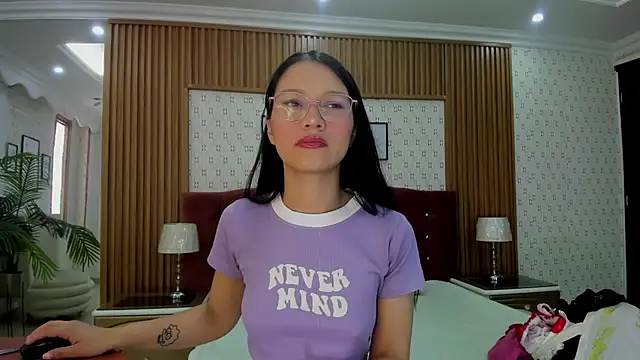 Sophie Calloway online show from November 2025 02:50:02 PM