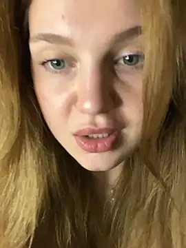 Snapshot of Emaline_Fane chatting on June 2026 07:31:02 PM Emaline Fane online show from June 2026 07:31:02 PM