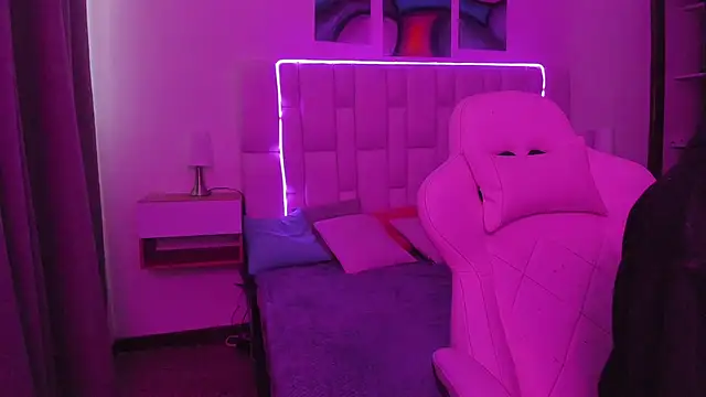 MilkWhore1 online show from April 2026 07:26:02 PM