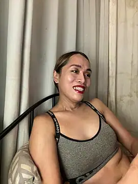 RomanticPearlTS online show from March 2026 02:04:02 AM