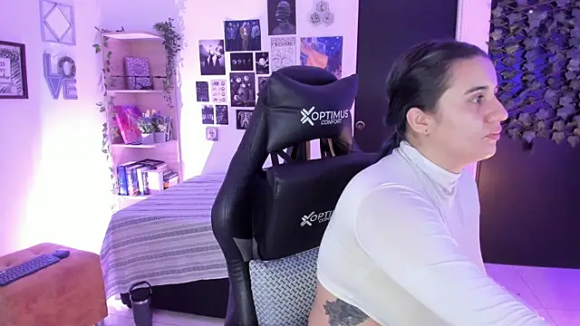 Lana Herondale online show from November 2025 09:33:01 AM