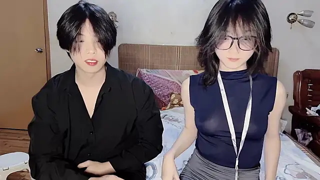 Crush-1 online show from October 2025 04:41:02 PM