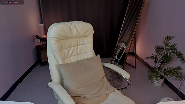 Snapshot of cute_luucy chatting on March 2026 03:23:02 AM cute luucy online show from March 2026 03:23:02 AM