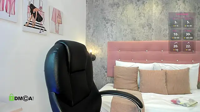 brithanycollins online show from October 2025 12:34:02 PM