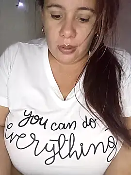 luzdanna online show from December 2025 09:09:01 PM