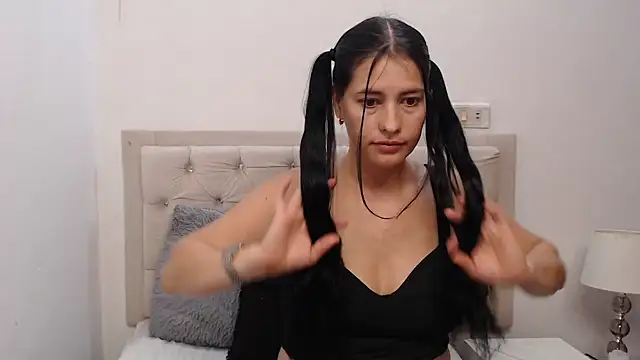 Taliana21 online show from June 2026 10:52:02 PM