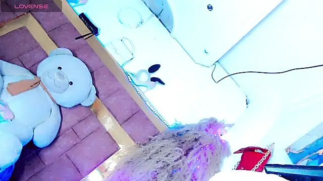 ravenous charmer online show from April 2026 01:39:01 AM