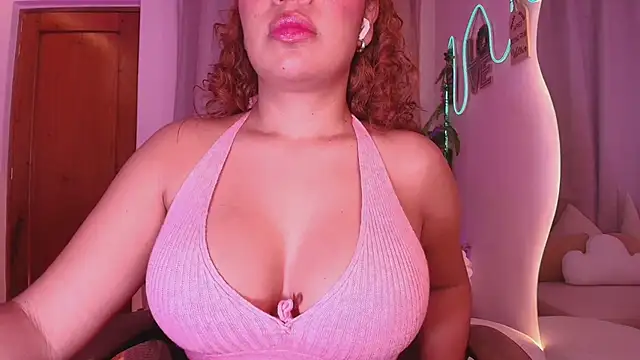 Snapshot of megansan_ chatting on May 2026 02:57:02 PM megansan online show from May 2026 02:57:02 PM