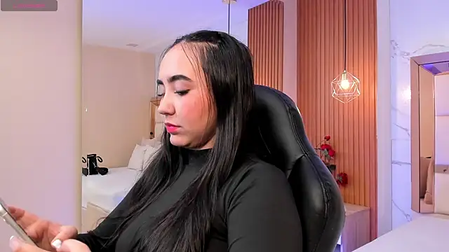 julieta rosee online show from February 2026 09:47:02 PM