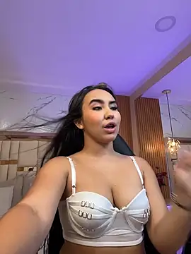 julieta rosee online show from April 2026 10:46:02 PM