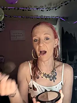 Purple2StayThnxx online show from September 2025 07:04:01 PM