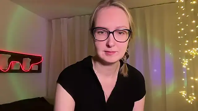 Snapshot of KiraxFate chatting on September 2025 05:57:02 PM KiraxFate online show from September 2025 05:57:02 PM