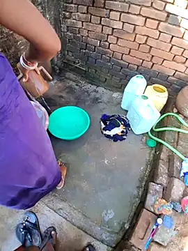 Snapshot of RAYI_Queen_3 chatting on November 2025 03:39:02 AM RAYI Queen 3 online show from November 2025 03:39:02 AM